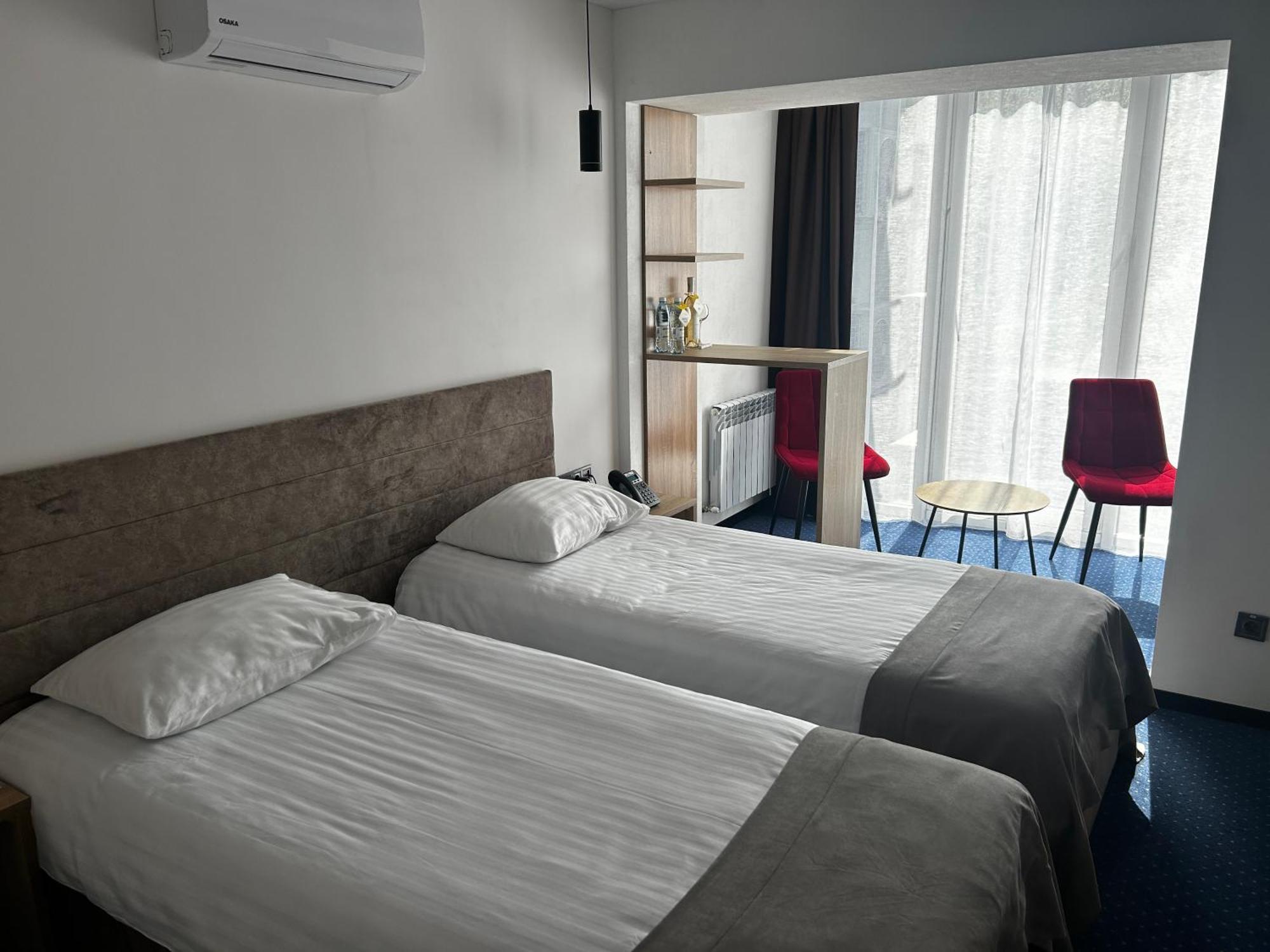 Optima Collection Kamianske Hotel Bagian luar foto
