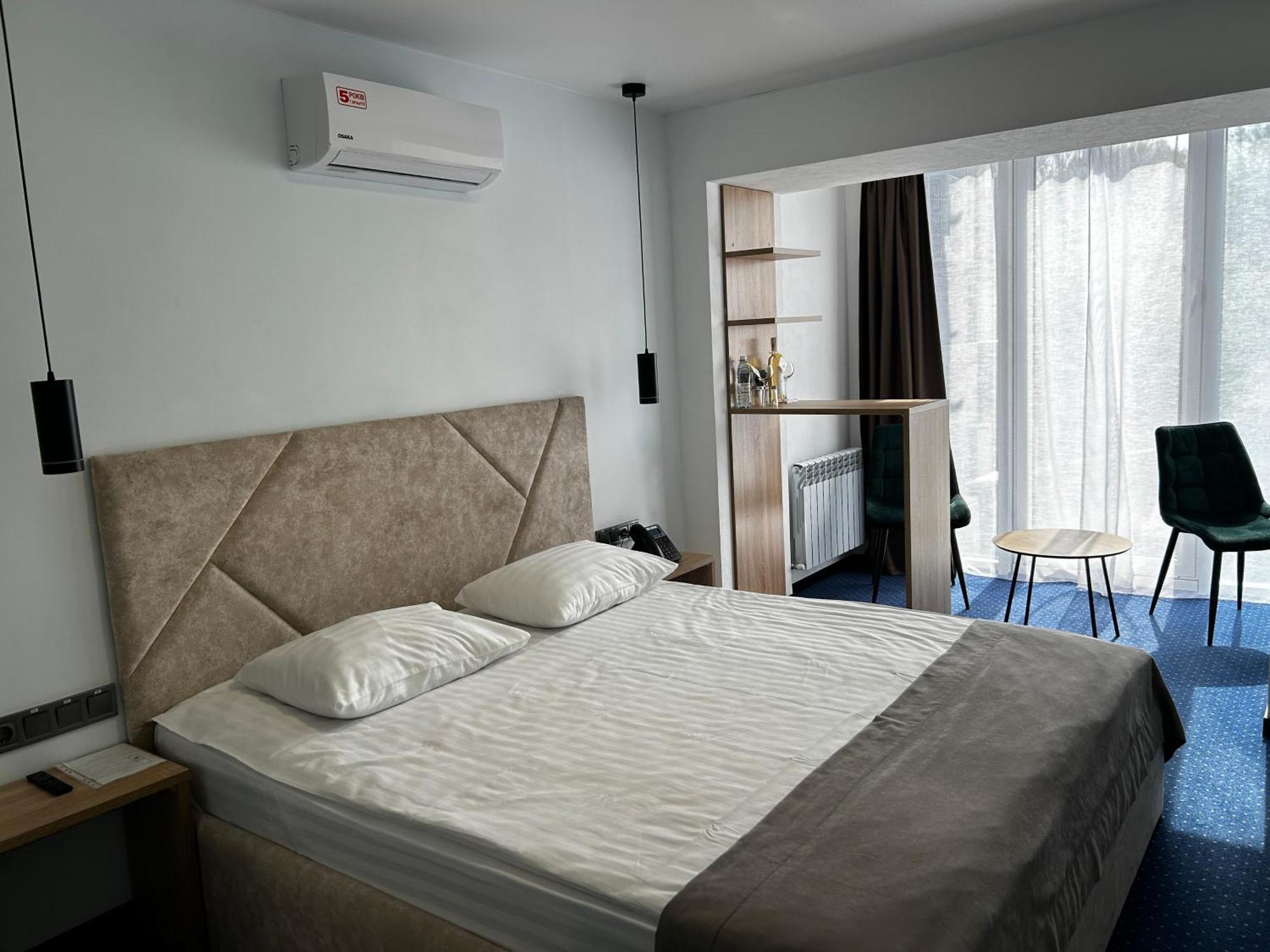 Optima Collection Kamianske Hotel Bagian luar foto